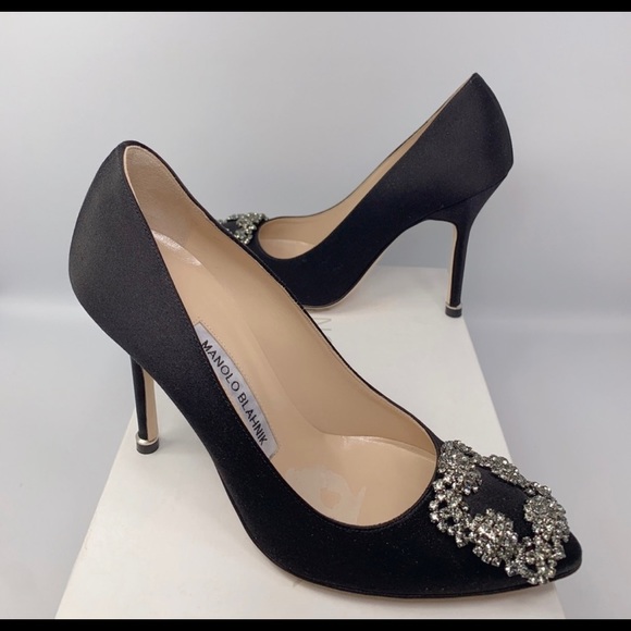 MANOLO BLAHNIK Bejeweled Blk Satin Stiletto Pumps - Picture 2 of 13